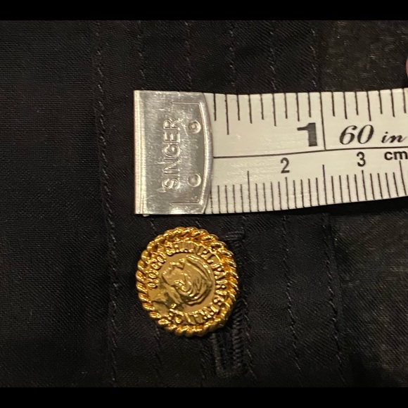 Set of 9 Rare CHANEL Buttons - Picture 3 of 4